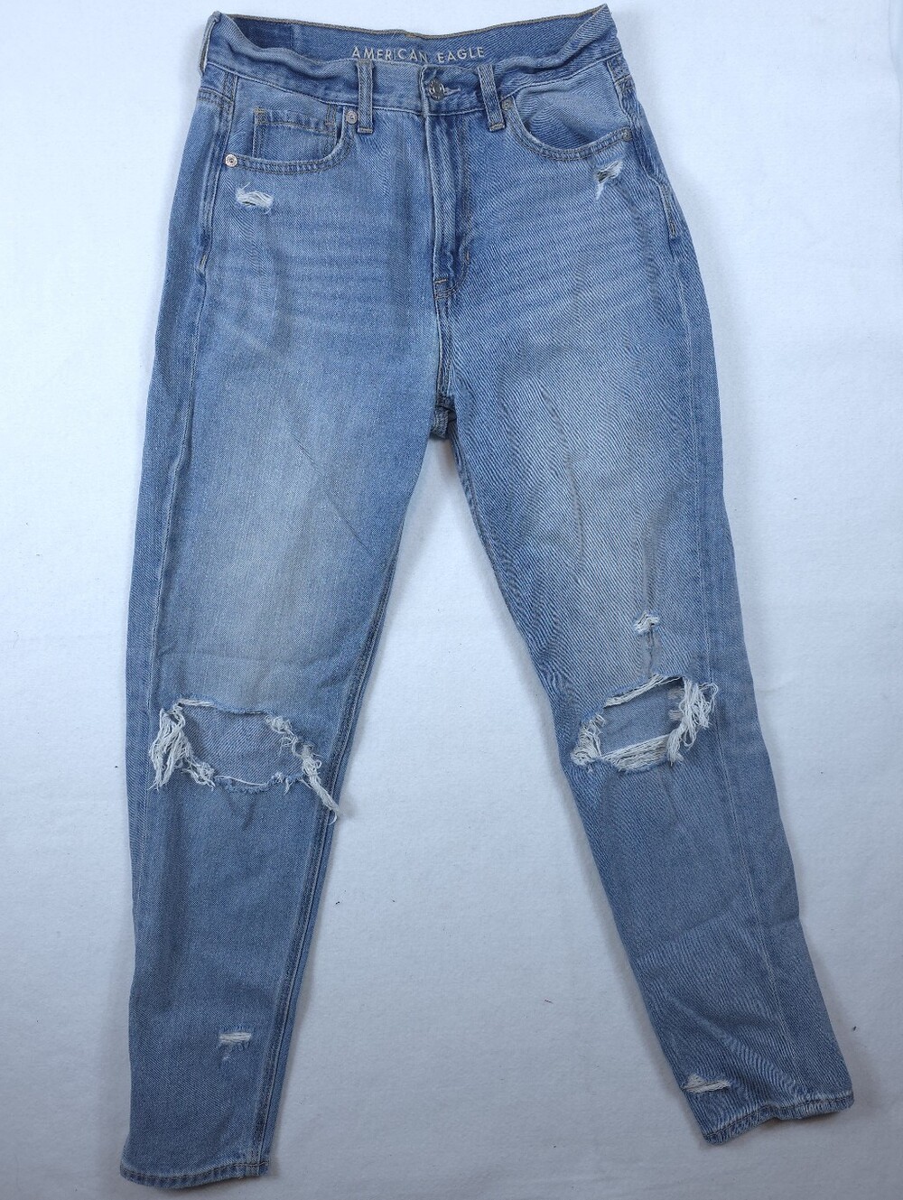 American Eagle Womens Size 2 Mom Jeans Light Wash Ripped Distressed Denim